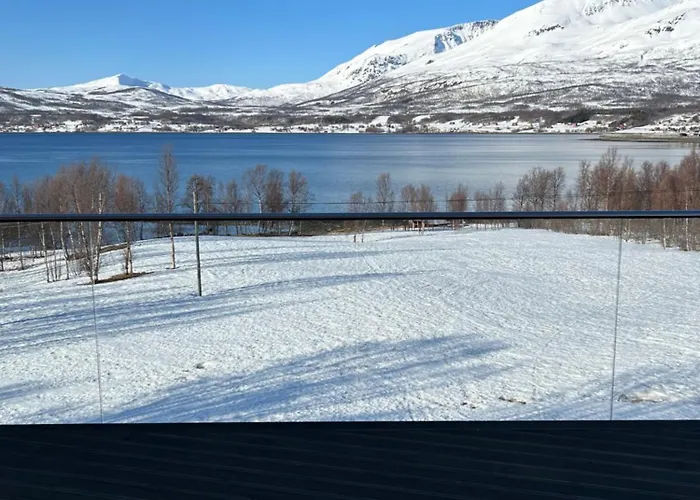 Leirvag Nyaraló